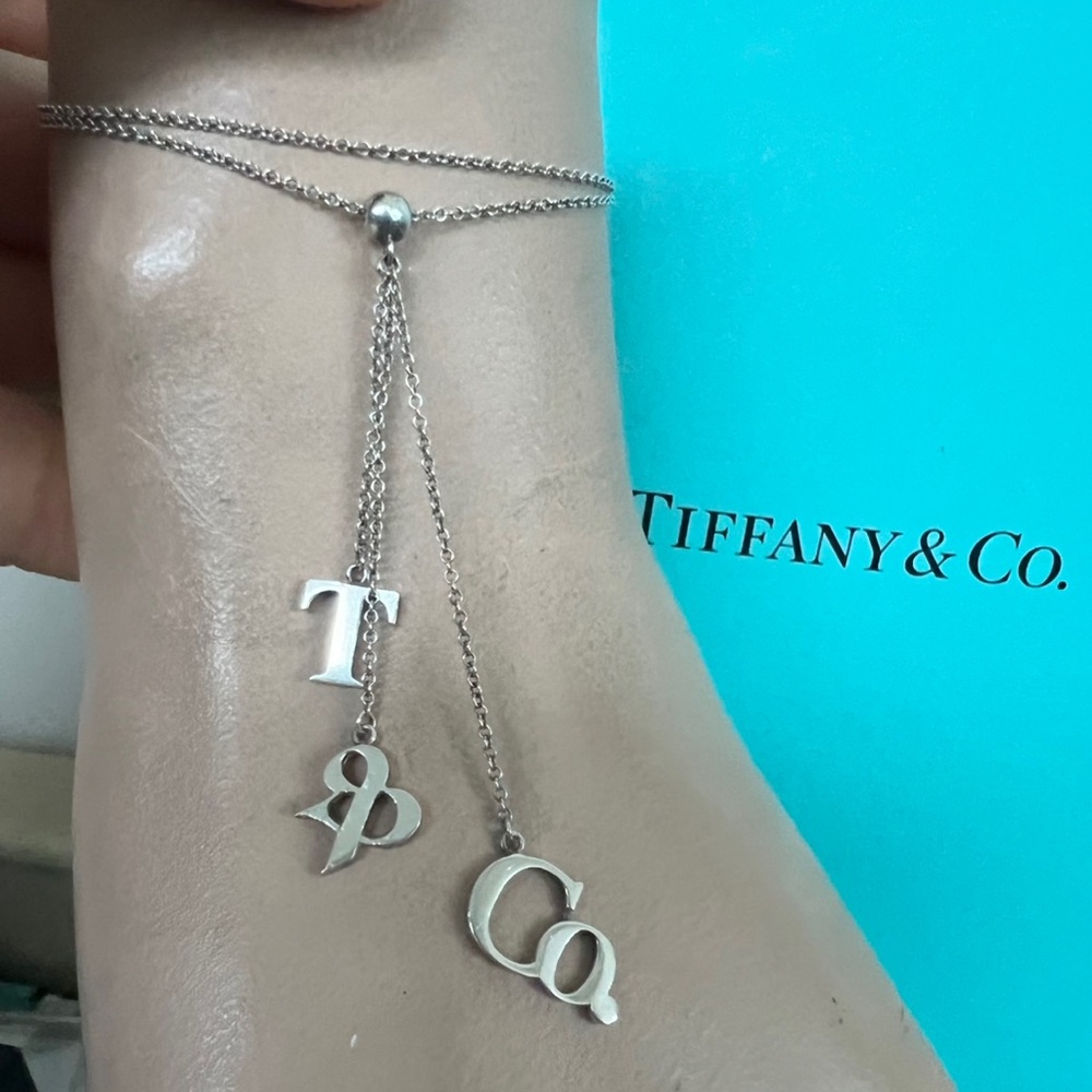 🔴🆑Authentic  Tiffany & Co Sterling Silver Letter Logo Dangle Lariat Necklace🆑